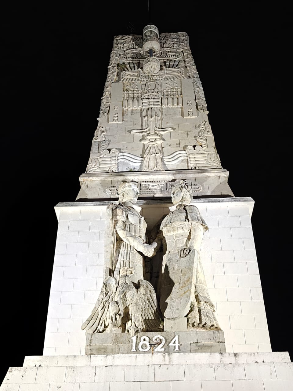 MONUMENTO A LA BANDERA